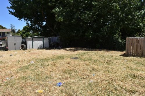 108 Catron Dr, Oakland CA 94603-3655 exterior