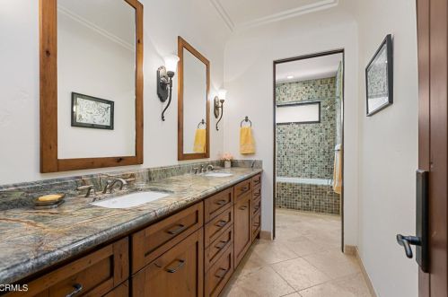 5320 Ivafern Ln, La Canada CA  91011-2811 exterior