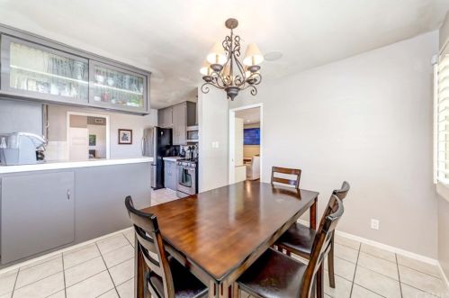 1740 Hickory Ave, Torrance CA 90503-7219 exterior