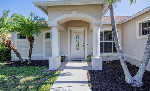 5104 Lee St, Lehigh Acres, FL 33971-1518