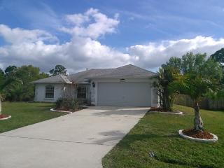 2398 Neal Rd, Fort Pierce, FL 34953-5788
