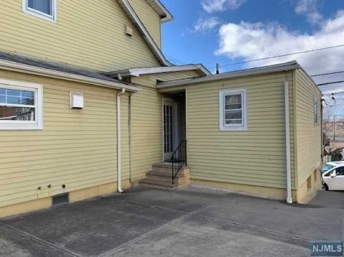 86 Malcolm Ave, Outwater NJ  07026-1218 exterior