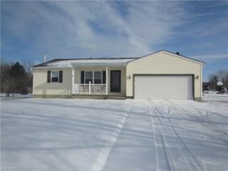 745 Trails End Dr, Vermilion, OH 44001-1949