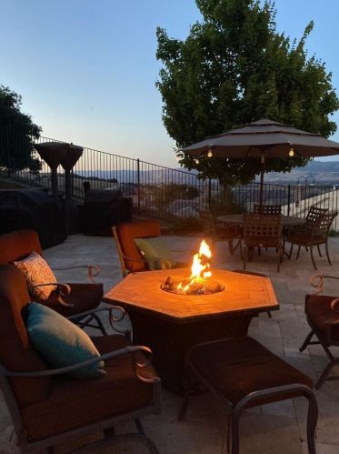 8765 Wild Iris Dr, Gilroy CA  95020-7935 exterior