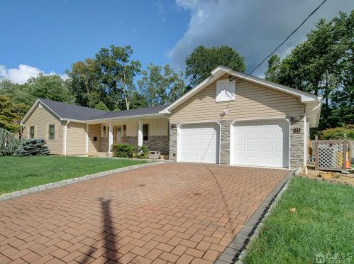 11 Dobson Rd, East Brunswick, NJ 08816-4613