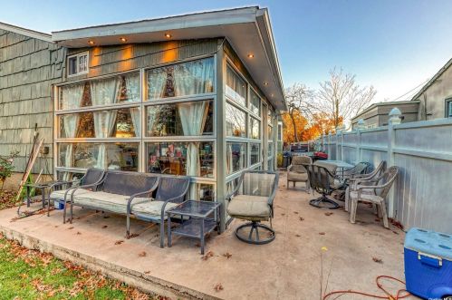 1 Greentree Cir, Westbury NY  11590-1510 exterior