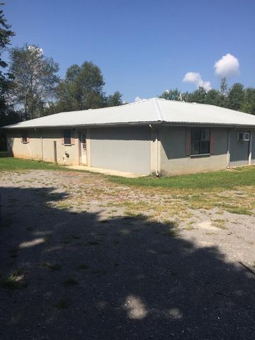 7292 Mcminnville Hwy, Smithville, TN 37166-5008