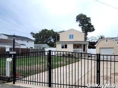 76 Wright Ave, Deer Park, NY 11729-2808