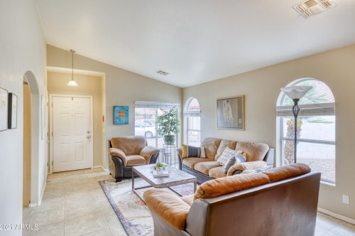 16 Starboard Dr, Gilbert, AZ 85234-1073