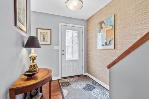 2 Graham Pl, Pittsburgh, PA 15232-1611