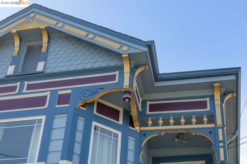 967 60th St, Oakland, CA 94608-2301