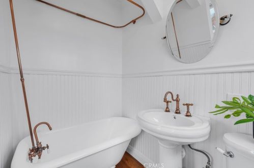 821 Woodcroft Ave, Glendora CA  91740-5447 exterior