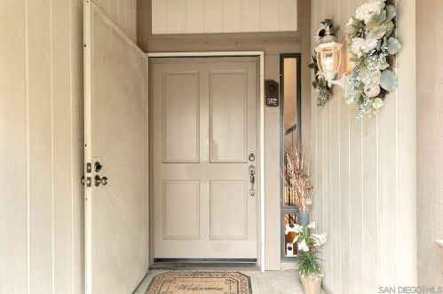 1720 The Woods Dr, El Cajon CA  92019-3670 exterior