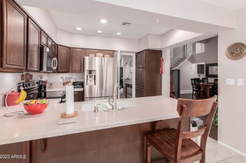 5444 Riviera Dr, Glendale AZ  85304-2422 exterior