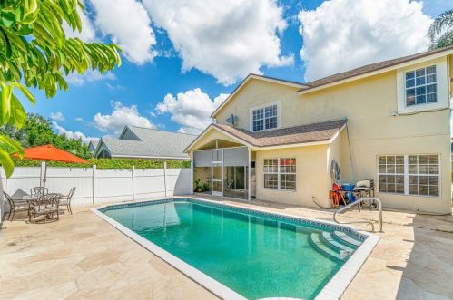 1416 Lake Breeze Dr, West Palm Beach, FL 33414-7956