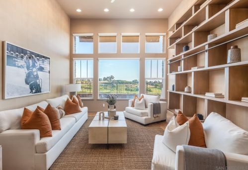 1355 Ravean Ct, Encinitas CA  92024-6204 exterior