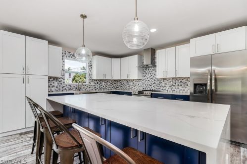 2704 Sanibel Blvd, Saint James City FL  33956-2232 exterior