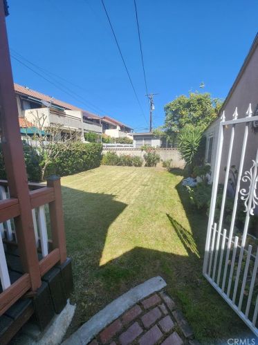 330 Ynez Ave, Monterey Park CA  91754-1639 exterior