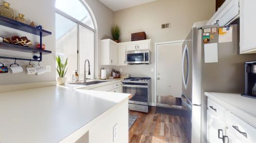 2237 Heritage Manor Dr, Riverbank CA  95367-2649 exterior