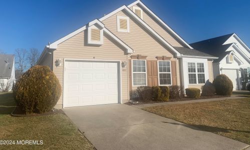 60 Baker Dr, Jackson Twp, NJ 08527-3905