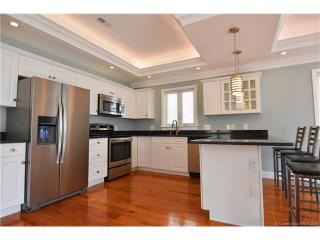 13 Sperry St, Milford CT  06460-7939 exterior