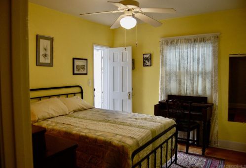 3784 Goldfinch St, San Diego CA 92103-2926 exterior