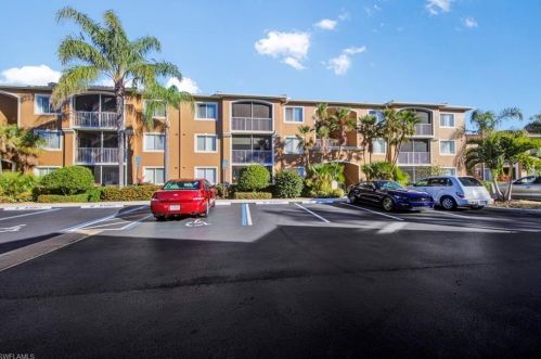 1830 Florida Club Cir, Naples, FL 34112-8705