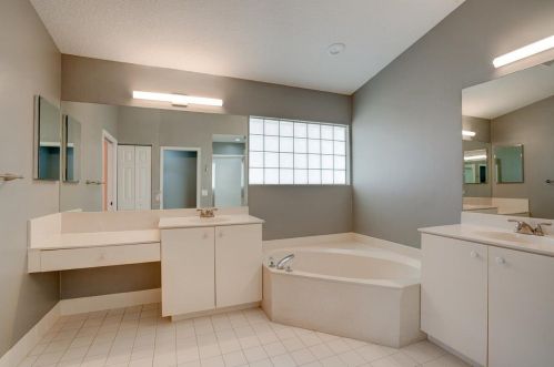 7038 Haviland Cir, Boynton Beach FL  33437-6472 exterior