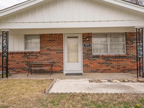 825 Crosby Ave, Fort Worth, TX 76108-1006