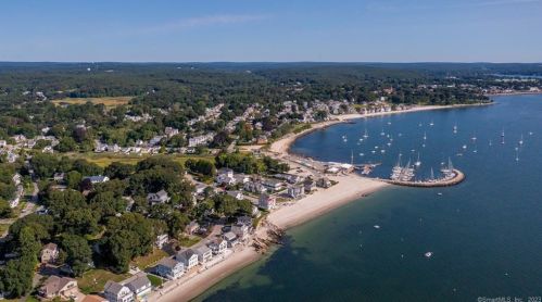 10 South Dr, Niantic, CT 06357-3517