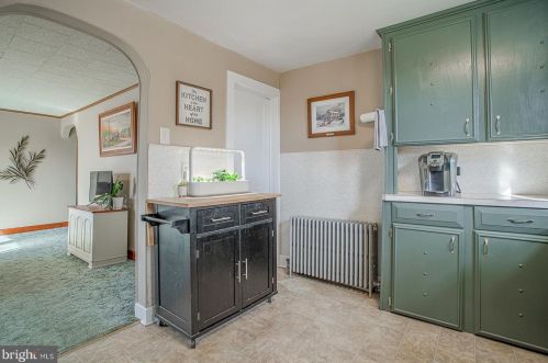 385 Zynn Rd, Downingtown PA  19335-1146 exterior