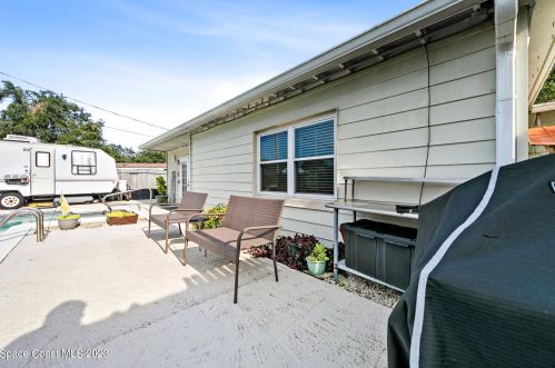 2002 Ivy Dr, Cocoa FL 32922-5439 exterior