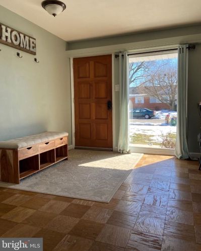 507 Keller St, Navy Sup Dpt, PA 17055-6527