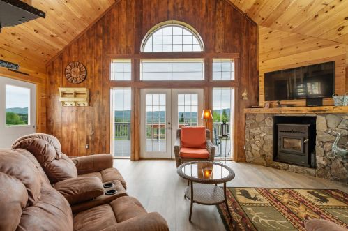 127 Bennett Hl Rd, Columbia NH  03576-3308 exterior