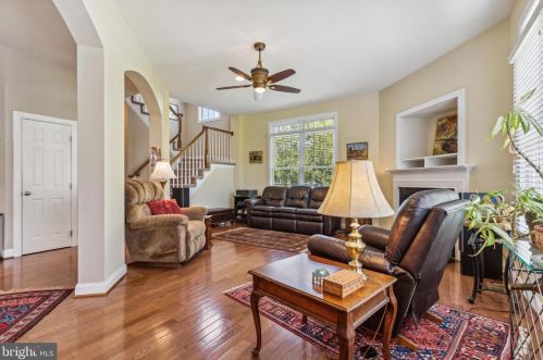 8373 Pedigrue Ct, Gainesville VA  20155-3240 exterior