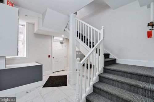 237 Bread St, Philadelphia PA  19106-1238 exterior