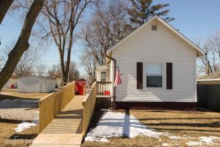 211 Main St, Melcher Dallas, IA 50062-1110