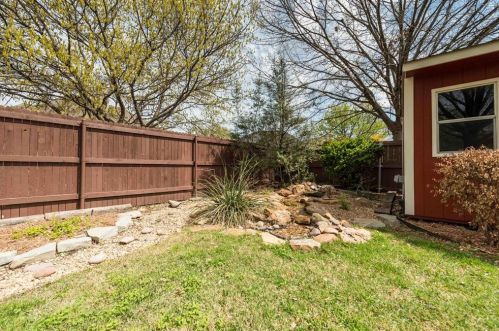 3320 Cooper Br, Denton TX  76209-7906 exterior