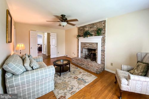 5 Wortham Ct, Bear DE  19701-2060 exterior