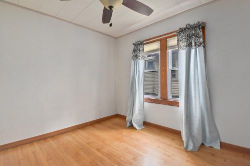 976 58, Milwaukee WI 53214-3367 exterior