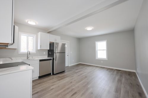 54 Abbott St, Nashua NH  03064-2103 exterior