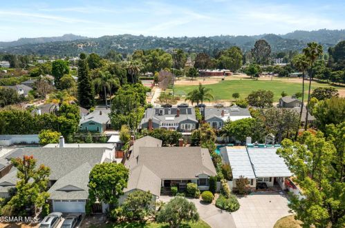 12622 Sarah St, North Hollywood CA  91604-1115 exterior