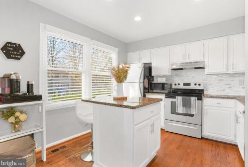105 Nottoway St, Leesburg, VA 20175-4023