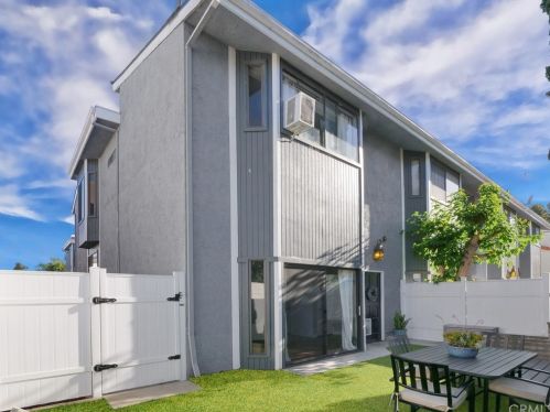 2205 Grant Ave, Redondo Beach, CA 90278-4358