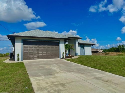 4304 30th St, Lehigh Acres, FL