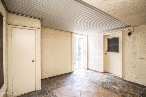 15801 29th St, Phoenix AZ  85032-3704 exterior