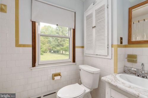 2409 Little River Rd, Haymarket VA  20169-1205 exterior