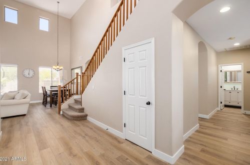 4554 Maverick Ct, Gilbert, AZ 85297-9532