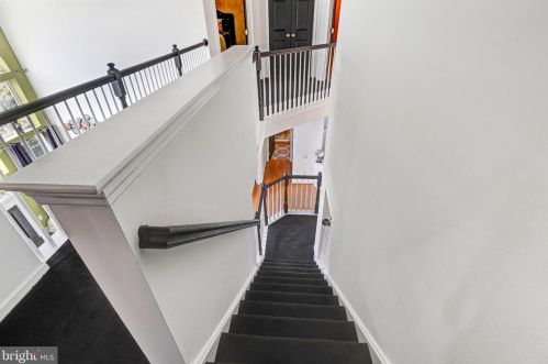 515 Florence Fields Ln, New Castle DE  19720-8752 exterior