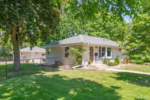 1300 93 1/2 St, Minneapolis, MN 55425-2239